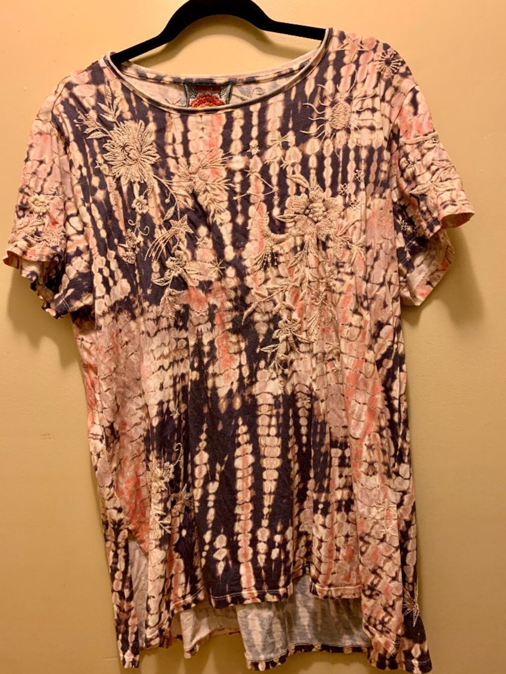 Johnny Was Embroidered short sleeve top women's L
